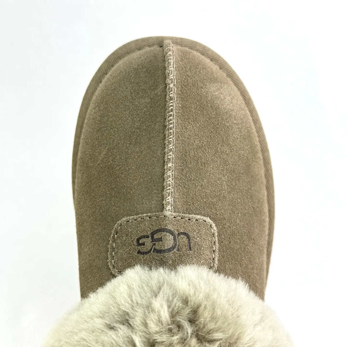 Self-pickup💰440 UGG Tatzite three-centimeter thick sole, glutinous, slip-on, easy to put on and take off, model 4810, slip-on casual fur shoes, short boots, color: maroon, reindeer, antelope brown, black, gray 𝚜𝚒𝚣𝚎: 𝟯𝟱-𝟰𝟬